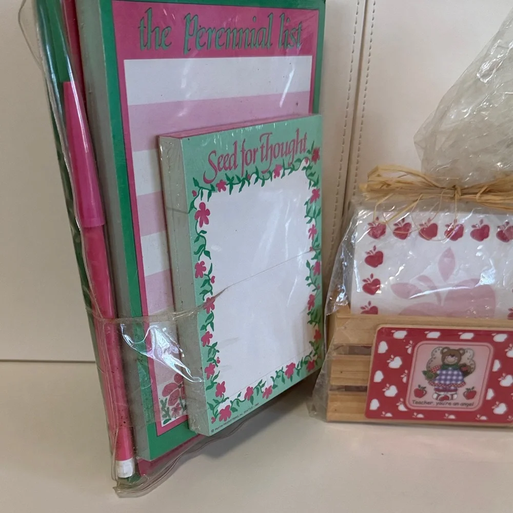 Floral Notepad Set with Pink and Green Accents